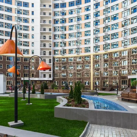 просторная двухкомнатная в аркадии с видом на море на 6 человек * Odessa