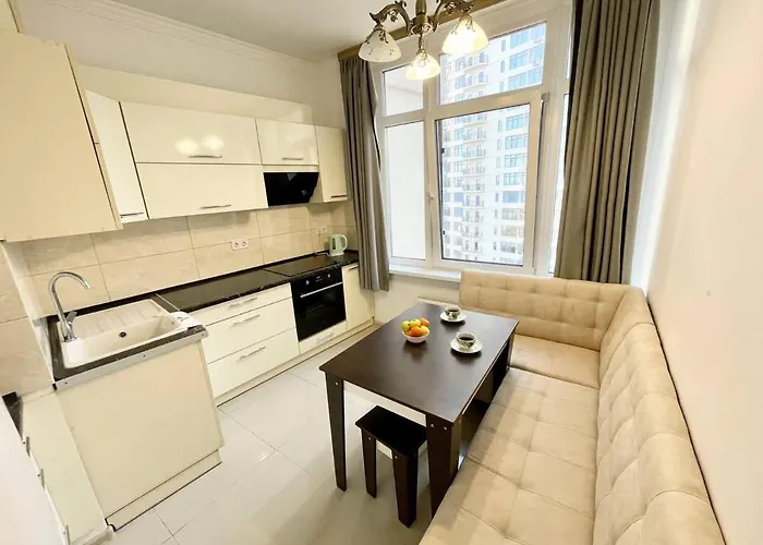 Appartement просторная двухкомнатная в аркадии с видом на море на 6 человек