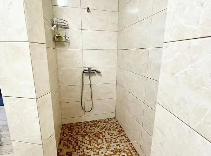 просторная двухкомнатная в аркадии с видом на море на 6 человек Appartement