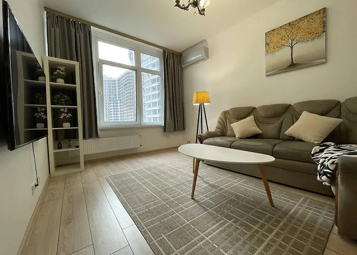 просторная двухкомнатная в аркадии с видом на море на 6 человек *