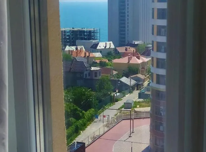 просторная двухкомнатная в аркадии с видом на море на 6 человек Odessza