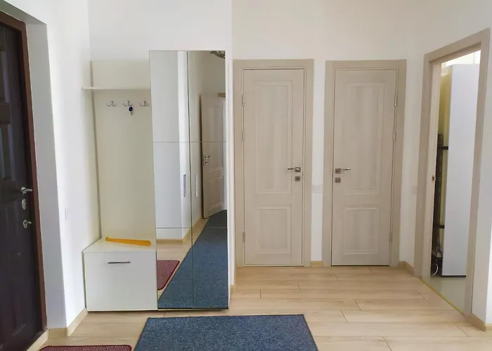 просторная двухкомнатная в аркадии с видом на море на 6 человек Apartman Odessza