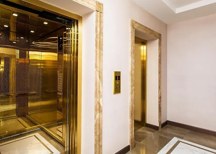 просторная двухкомнатная в аркадии с видом на море на 6 человек Odessza