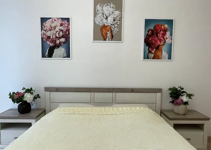 Apartman просторная двухкомнатная в аркадии с видом на море на 6 человек Odessza